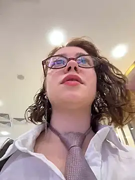 Snapshot of lucy-joy chatting on October 2025 10:27:02 AM lucy-joy online show from October 2025 10:27:02 AM