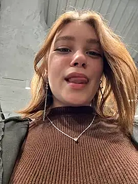 lucy-joy online show from November 2025 12:27:01 PM