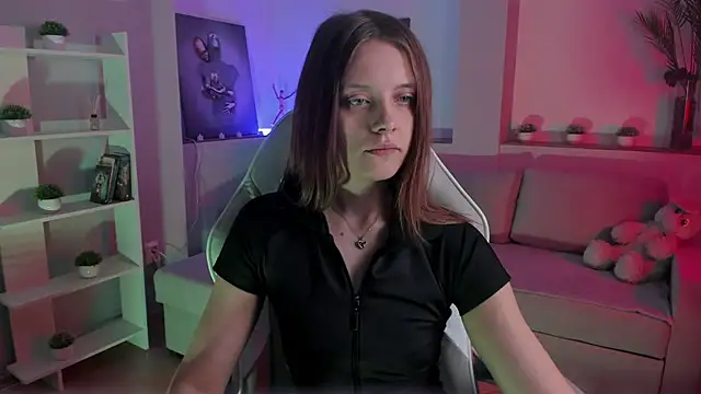 AlicePill online show from October 2025 02:11:02 AM