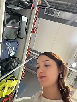 DollyTall online show from April 2026 07:45:01 AM