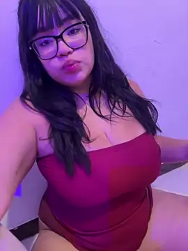 Emily Taylor2 online show from April 2026 01:59:01 AM