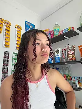 Snapshot of Camilla_Miller01 chatting on May 2026 07:21:01 PM Camilla Miller01 online show from May 2026 07:21:01 PM