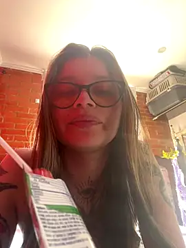 Snapshot of KoraSweett chatting on December 2025 06:36:02 PM KoraSweett online show from December 2025 06:36:02 PM