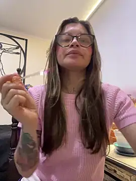 Snapshot of KoraSweett chatting on December 2025 05:42:01 PM KoraSweett online show from December 2025 05:42:01 PM