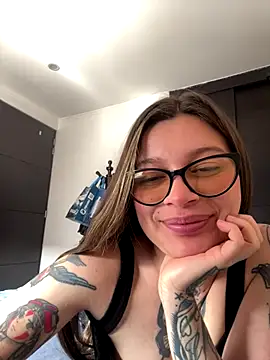 Snapshot of KoraSweett chatting on January 2026 07:05:02 PM KoraSweett online show from January 2026 07:05:02 PM