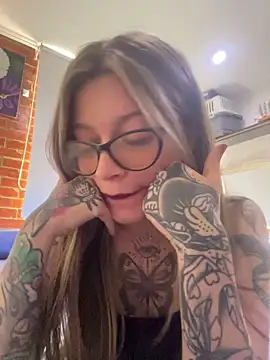 Snapshot of KoraSweett chatting on February 2026 07:31:01 PM KoraSweett online show from February 2026 07:31:01 PM