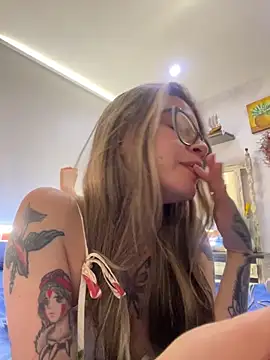 Snapshot of KoraSweett chatting on February 2026 07:26:01 PM KoraSweett online show from February 2026 07:26:01 PM