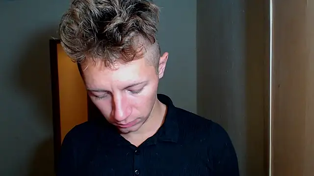 BlondZilla online show from December 2025 03:05:01 AM