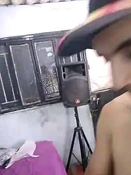 miroqui143 online show from October 2025 12:42:02 AM