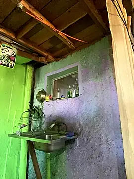 kiittyselenita online show from April 2026 03:24:01 PM