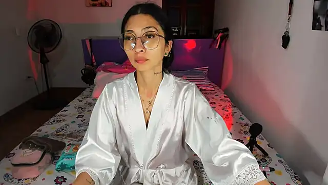 Anais lux online show from June 2026 11:53:02 PM