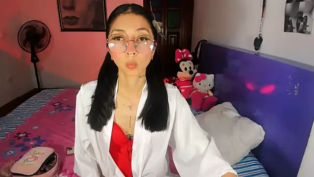 Anais lux online show from June 2026 12:22:02 AM
