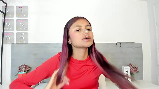 sunnyWhitee online show from June 2026 07:19:02 PM
