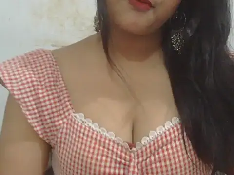 Snapshot of POOJA_199 chatting on May 2026 07:48:02 AM POOJA 199 online show from May 2026 07:48:02 AM