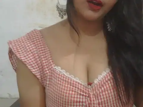 Snapshot of POOJA_199 chatting on June 2026 04:18:02 AM POOJA 199 online show from June 2026 04:18:02 AM