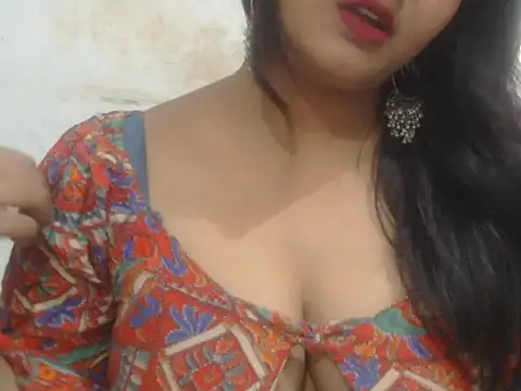 Snapshot of POOJA_199 chatting on June 2026 06:05:01 AM POOJA 199 online show from June 2026 06:05:01 AM