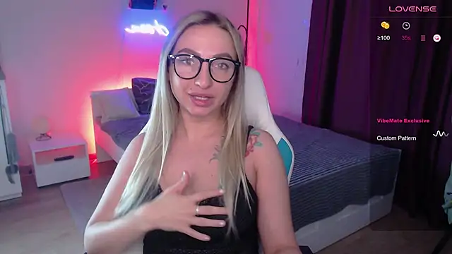 Snapshot of Bunny_Butt_ chatting on January 2026 10:20:01 AM Bunny Butt online show from January 2026 10:20:01 AM