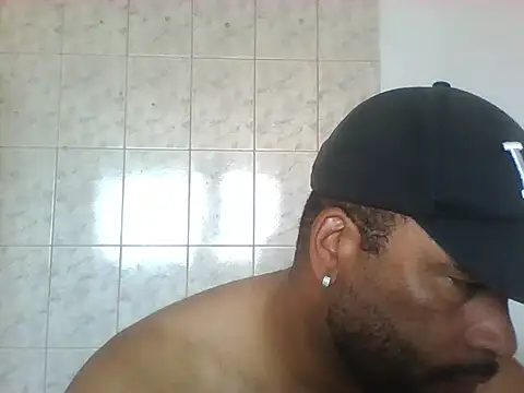 OliveiraSeven online show from May 2026 01:27:02 PM