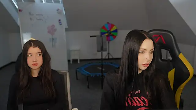 VivianSweet  online show from April 2026 10:53:02 AM