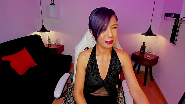 Snapshot of Trinityy__ chatting on May 2026 07:21:01 PM Trinityy online show from May 2026 07:21:01 PM