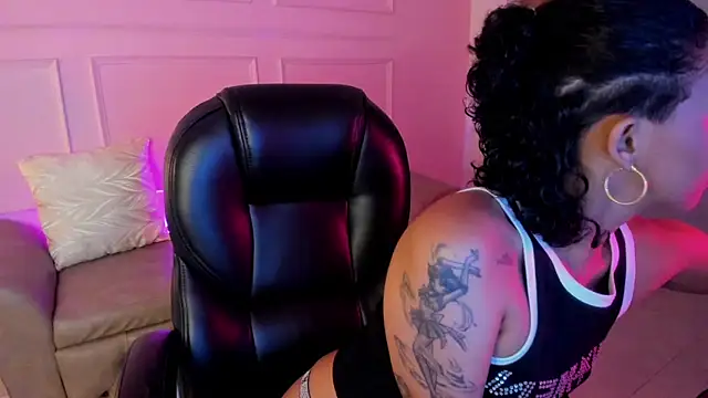 Snapshot of aitana_kahlo chatting on January 2026 07:52:02 PM aitana kahlo online show from January 2026 07:52:02 PM