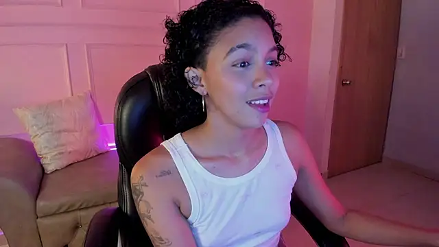 Snapshot of aitana_kahlo chatting on January 2026 07:30:01 PM aitana kahlo online show from January 2026 07:30:01 PM