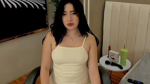 Skyyle  online show from June 2026 01:12:02 PM