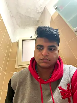 Snapshot of Noam7080z chatting on January 2026 07:33:01 AM Noam7080z online show from January 2026 07:33:01 AM