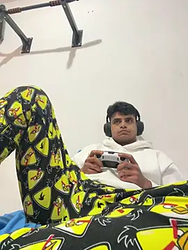 Snapshot of Noam7080z chatting on January 2026 09:05:02 PM Noam7080z online show from January 2026 09:05:02 PM