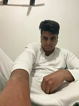 Snapshot of Noam7080z chatting on January 2026 09:41:01 PM Noam7080z online show from January 2026 09:41:01 PM