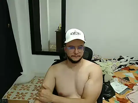 Snapshot of cloudsxxx chatting on February 2026 10:39:01 PM cloudsxxx online show from February 2026 10:39:01 PM