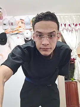 Snapshot of Ethanho0t chatting on October 2025 04:35:01 PM Ethanho0t online show from October 2025 04:35:01 PM