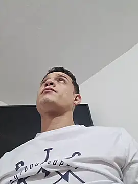 Snapshot of Ethanho0t chatting on October 2025 12:18:02 PM Ethanho0t online show from October 2025 12:18:02 PM