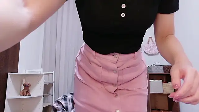 MOEMOE-Q online show from May 2026 01:28:01 PM