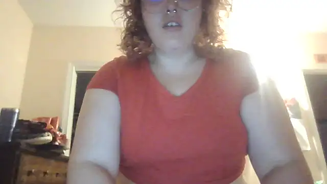 nuttiebuddy1 online show from October 2025 08:12:01 AM