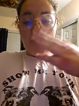 nuttiebuddy1 online show from October 2025 06:23:02 AM