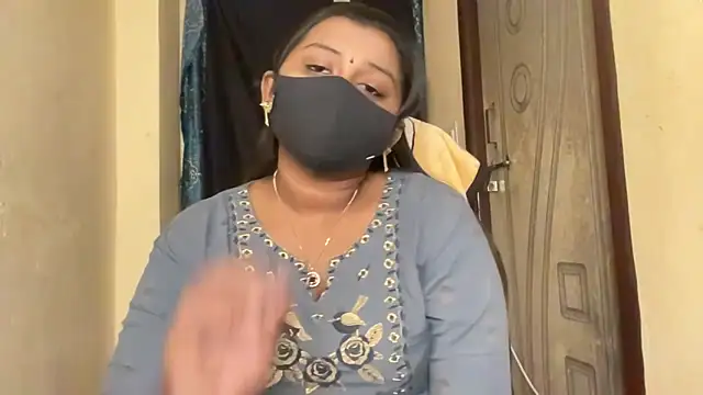 Pavani-Sexy online show from February 2026 10:32:02 PM