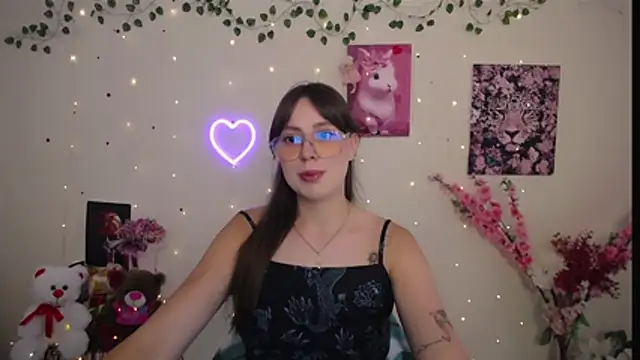Amanda Bright  online show from July 2026 07:03:01 AM