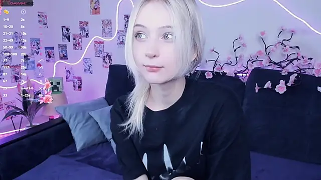 Megan--chan online show from January 2026 05:15:01 PM