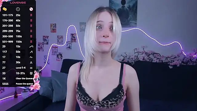 Snapshot of Megan--chan chatting on March 2026 05:08:01 PM Megan--chan online show from March 2026 05:08:01 PM