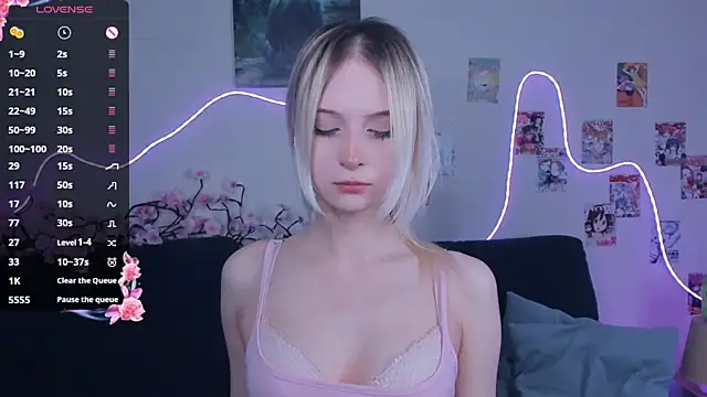 Snapshot of Megan--chan chatting on March 2026 05:13:02 PM Megan--chan online show from March 2026 05:13:02 PM