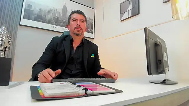 JuanKFit 45 online show from July 2026 05:04:01 AM