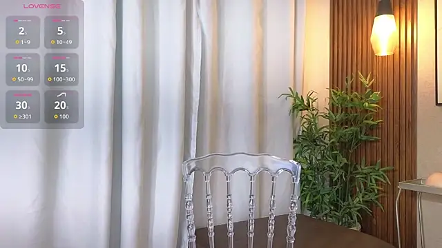 Lia Mar  online show from October 2025 06:05:01 PM