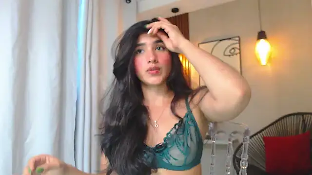Lia Mar  online show from May 2026 10:27:02 PM