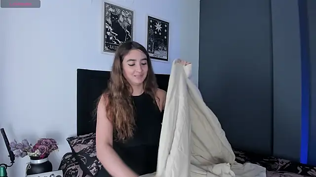 Snapshot of Alice_Dickinssonn chatting on September 2025 01:16:02 PM Alice Dickinssonn online show from September 2025 01:16:02 PM