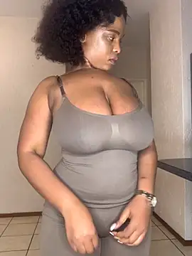 jayjayja19 online show from December 2025 04:34:02 PM