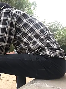 Snapshot of OmeningFurorji chatting on October 2025 10:30:01 AM OmeningFurorji online show from October 2025 10:30:01 AM