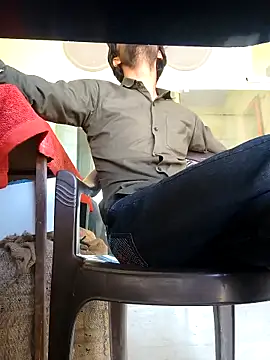 Snapshot of OmeningFurorji chatting on March 2026 05:58:02 AM OmeningFurorji online show from March 2026 05:58:02 AM