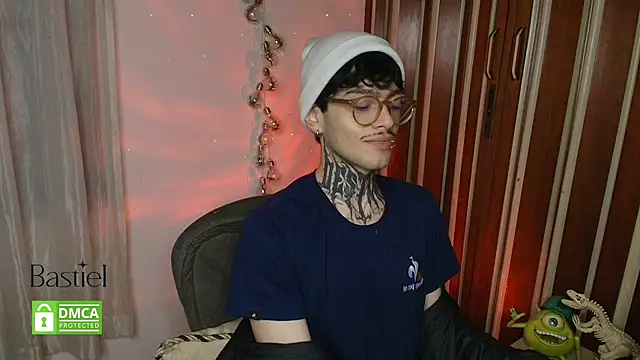 Mihail leroy online show from October 2025 12:35:02 AM