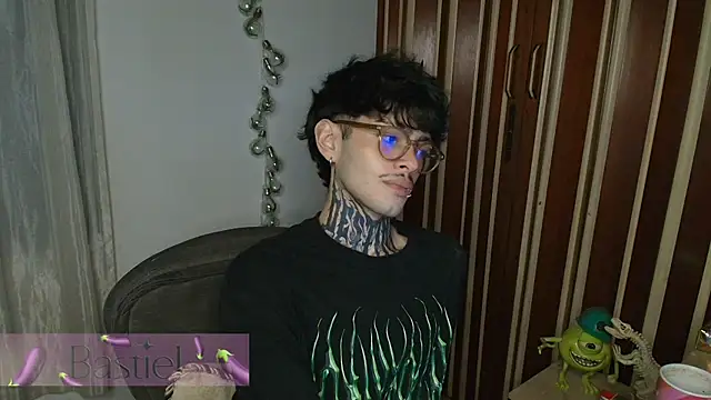 Mihail leroy online show from November 2025 02:45:01 AM